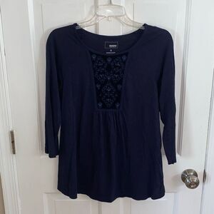 Sonoma top with embroidered detail size S